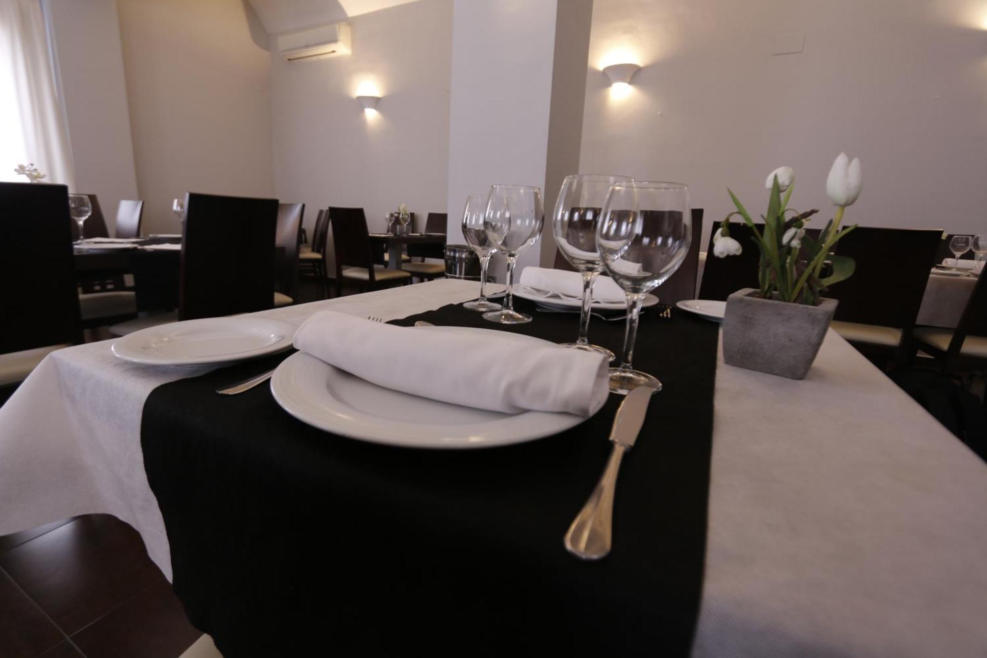 Hotel Rural Arroyo la Plata by Bossh Hotels Jerez De Los Caballeros Exterior foto