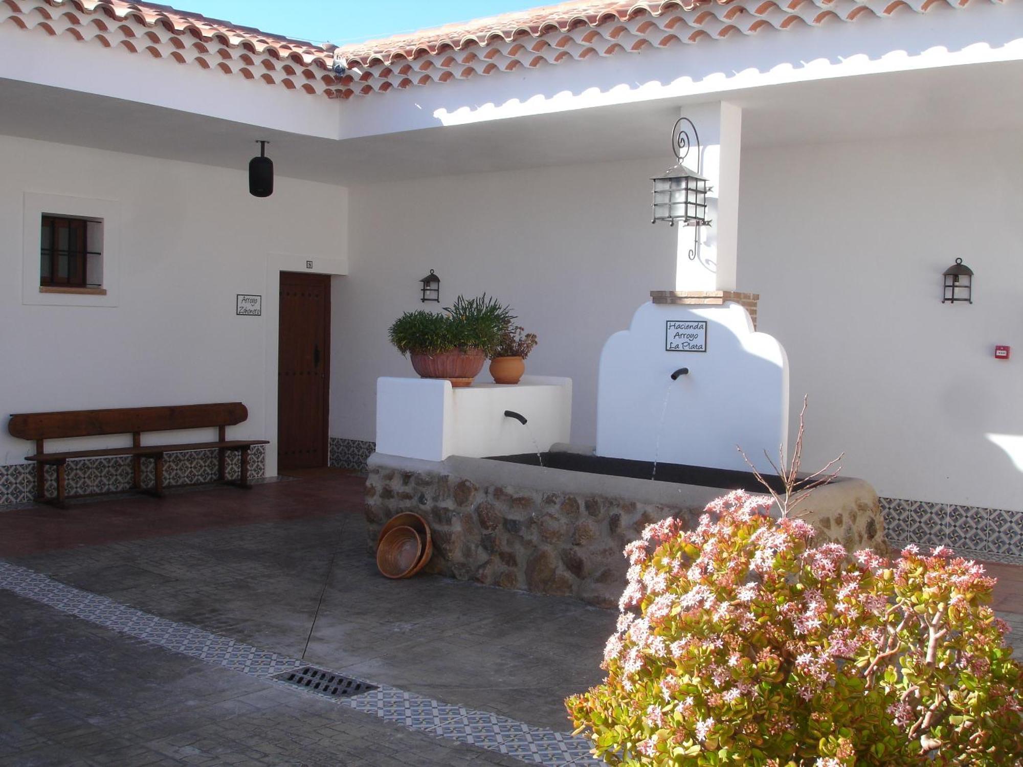 Hotel Rural Arroyo la Plata by Bossh Hotels Jerez De Los Caballeros Exterior foto