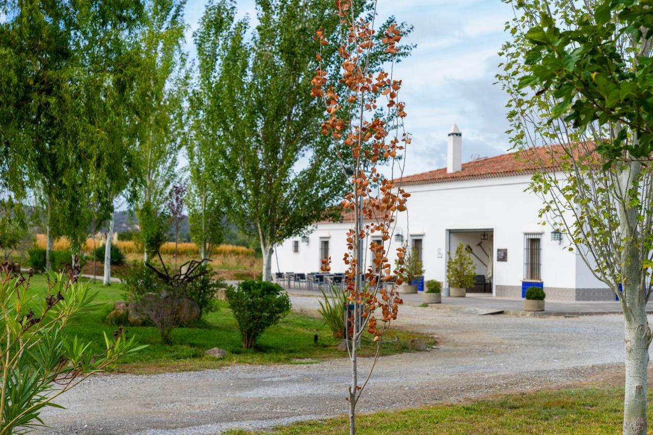 Hotel Rural Arroyo la Plata by Bossh Hotels Jerez De Los Caballeros Exterior foto